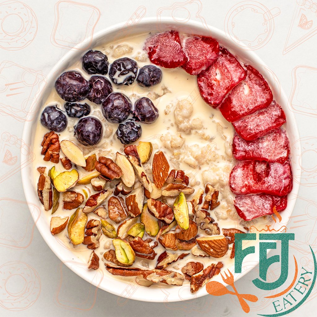 Oat with fruits and nuts